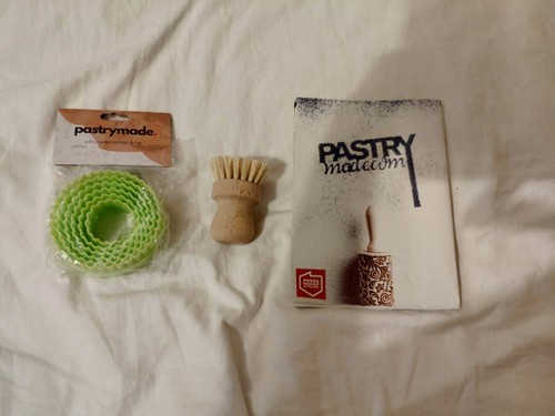 Pastrymade Beech wood Christmas Embossed Rolling Pin + accessories NEW & unused - Picture 11 of 11