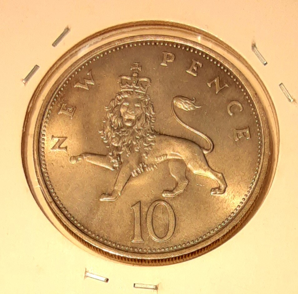 1982 Great Britain 10 New Pence of Elizabeth II Uncirculated Coin