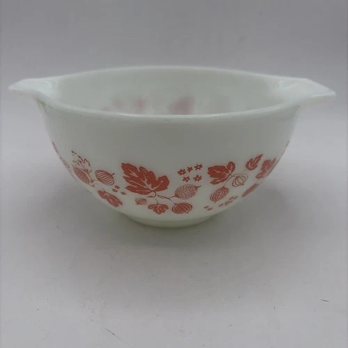 New ListingVintage Pyrex 441 Pink Gooseberry Cinderella Nesting Mixing Bowl 1.5 Pt USA