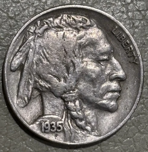 1935s Buffalo nickel, nice original VF+ condition Full Date nearly full horn