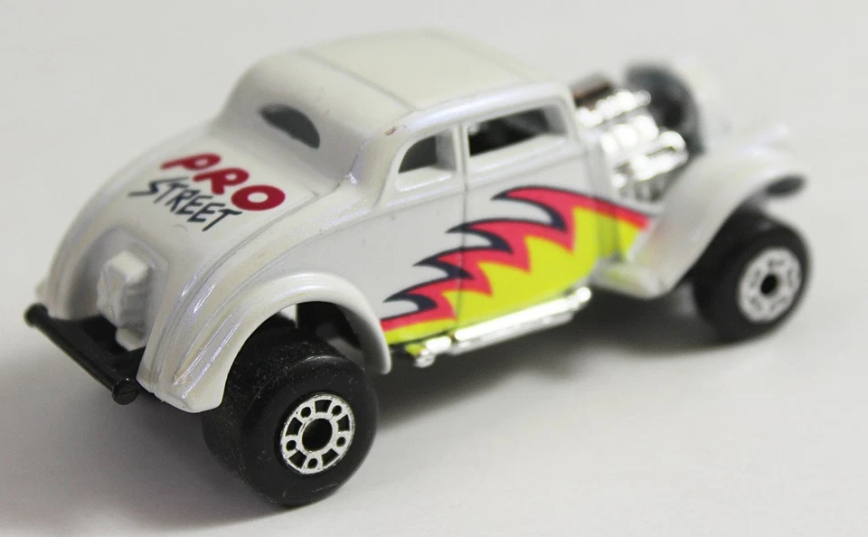 Matchbox 33 Willys Street Rod 1:60 Scale White Hot Rod Diecast Car - Image 2 of 4