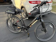 Aventon Pace 500.2 Ebike Cruiser In Midnight Black with only 4 miles 