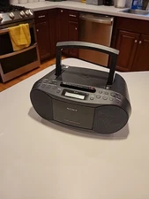 Sony CFD-S70 CD Radio Cassette Radio Stereo Mega Bass Boombox Tested, Working