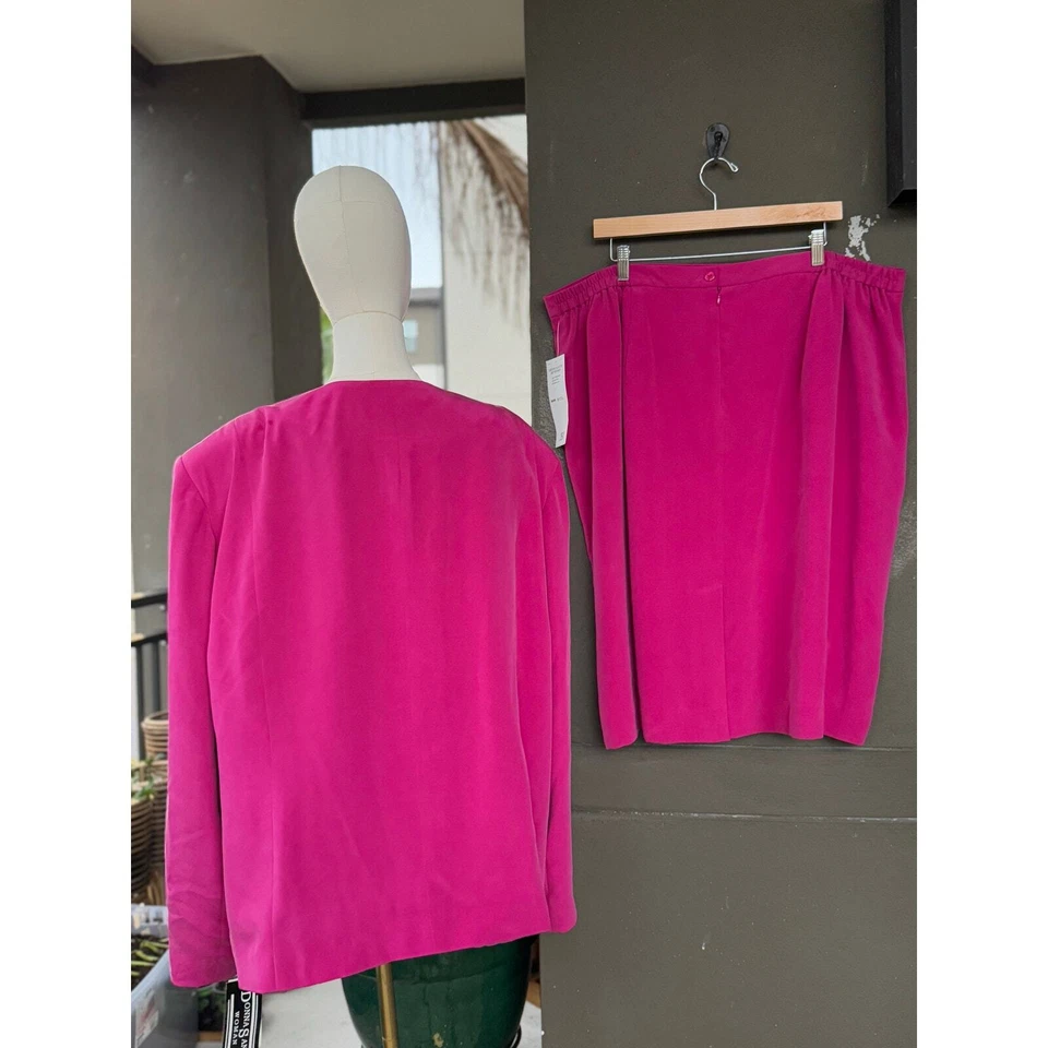NWT Donna Sands Executive Collection 100% Silk Plus 26W Pink Fuchsia Suit Set - Image 2 of 4
