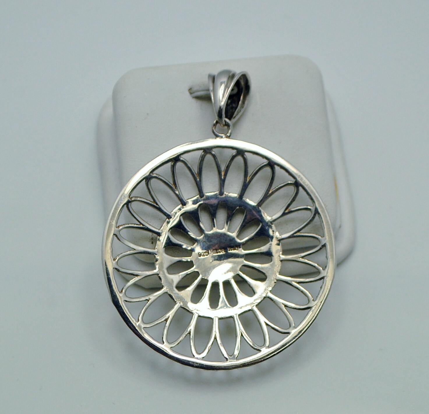 STERLING SILVER CIRCULAR CUTOUT PATTERN DESIGN PE… - image 4