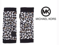 MICHAEL Michael Kors Fold Over Thumbhole Cuffs Sporty Leopard Print Arm Warm