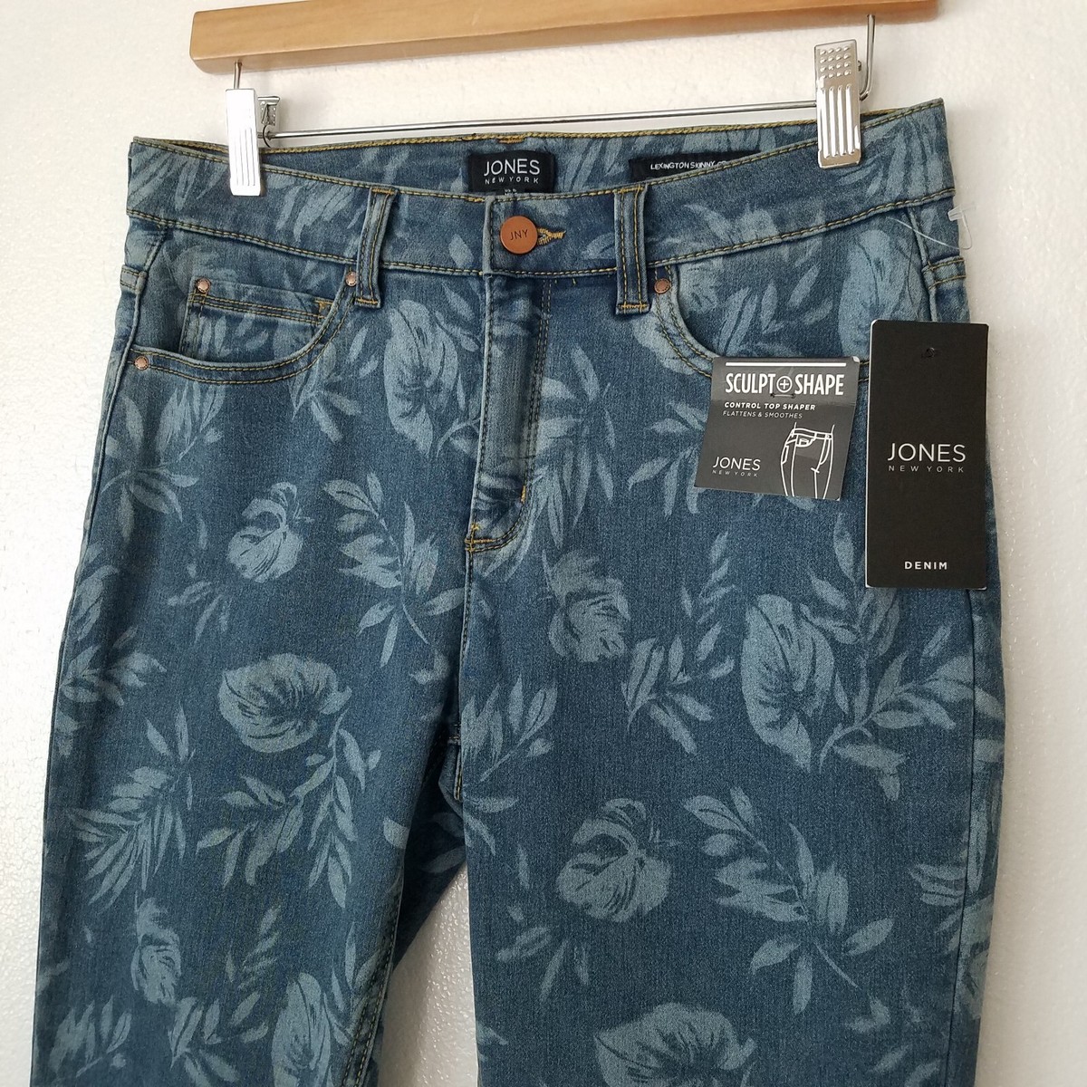 Jones New York Lexington Dreamer Wash Skinny Crop Jean Womens