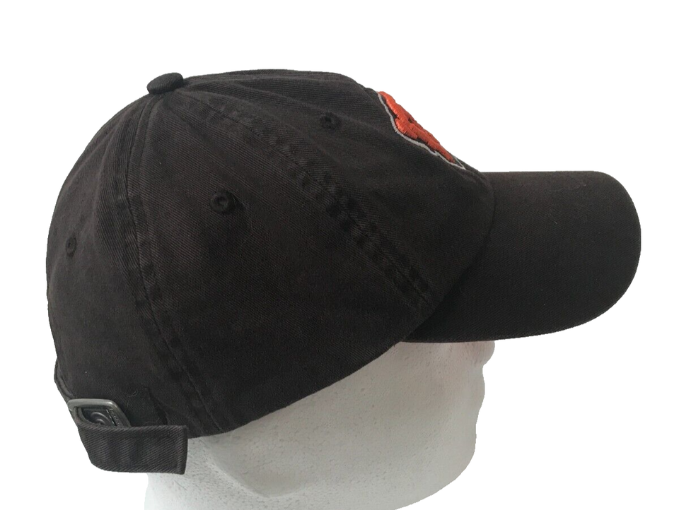Casquette Baseball Falcon – Berkley Trilene – Rouge – Taille Unique Ajustable