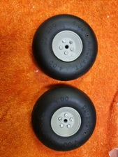 Du-Bro - 4.00" Pair Of Inflatable Tires - 4" Wheels