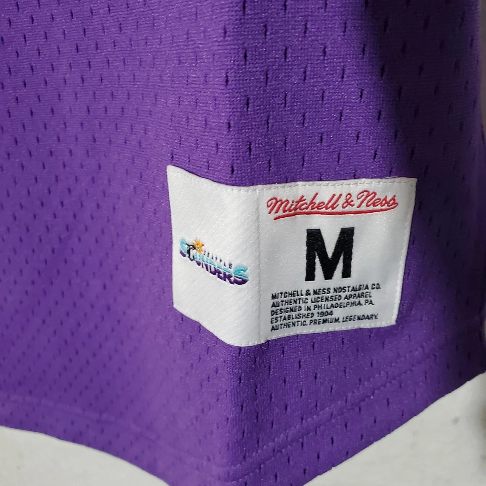 Camiseta deportiva de malla Seattle Sounders para hombre mediana Mitchell & Ness púrpura con cuello en V Foto 4 de 4