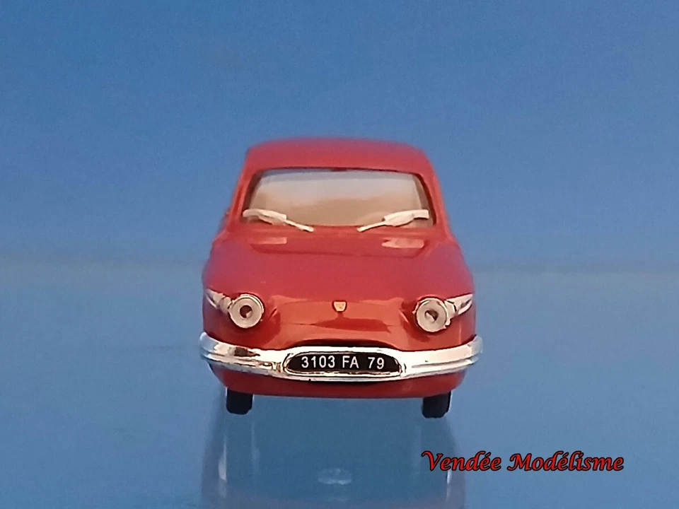 Voiture de collection, Panhard 17 1963 - Norev Hachette 1/43 - Photo 3/4