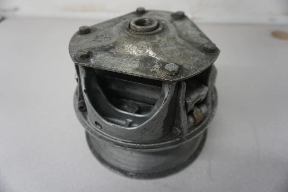 1981 John Deere OEM Primary Drive Clutch Ass'y Liquifire 440 - Image 2 of 4