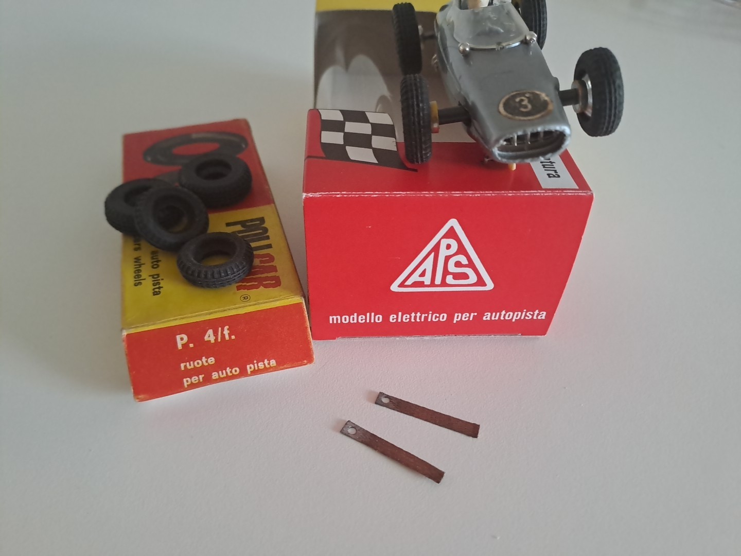 60s Ferrari F1 NEW Complete Policar Slot Car + 2 Sliding Contacts + WHEELS