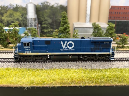 HO Rapido Virginia & Ohio C30-7 #6038 ESU DCC/LokSound 5 desgastado | Condition: Used