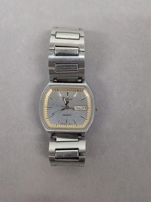 Vintage Pulsar Quartz Men s Two-Tone Watch   Day/Date Display   Stainless Steel 
