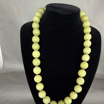 Vintage Serpentine Bead Necklace Yellow Green Statement Jewelry Collectible 16 