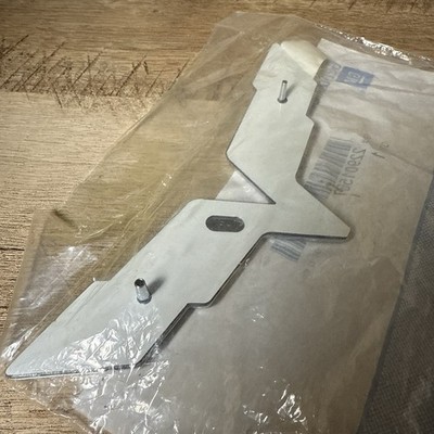 Chevy Chevrolet Corvette C6 Front Nose Hood Emblem Badge 2005-2008 Genuine GM