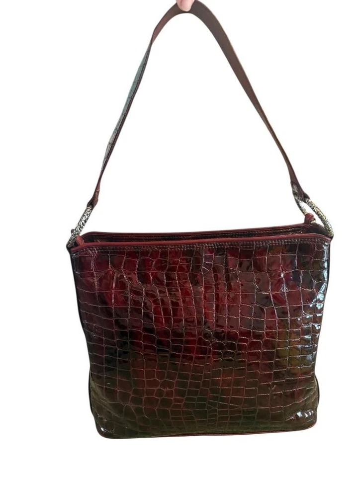 Bolso de hombro Brighton Cher Croc charol en relieve Foto 2 de 4