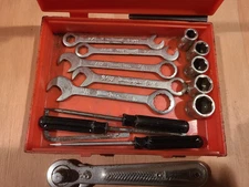 Vtg Oxwall 15 pc 1/4" Drive SAE Socket, Wrench & Screwdriver Set w/Plastic Case