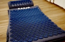 NWT Kanjo Acupressure Mat & Pillow Set w/ Bag – Back & Neck Pain Relief  PERFECT