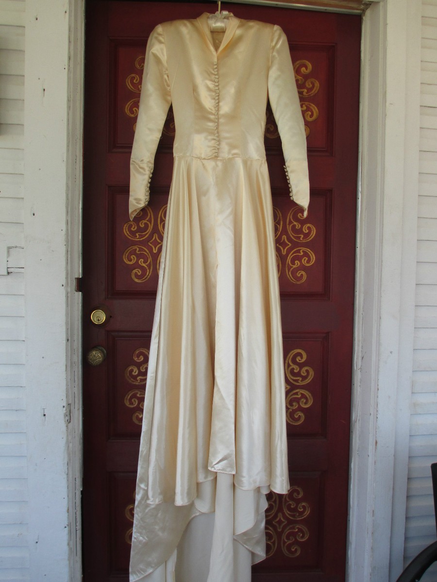 white christmas dresses Karrie Embroidered Midi Dress in Champagne main image 1