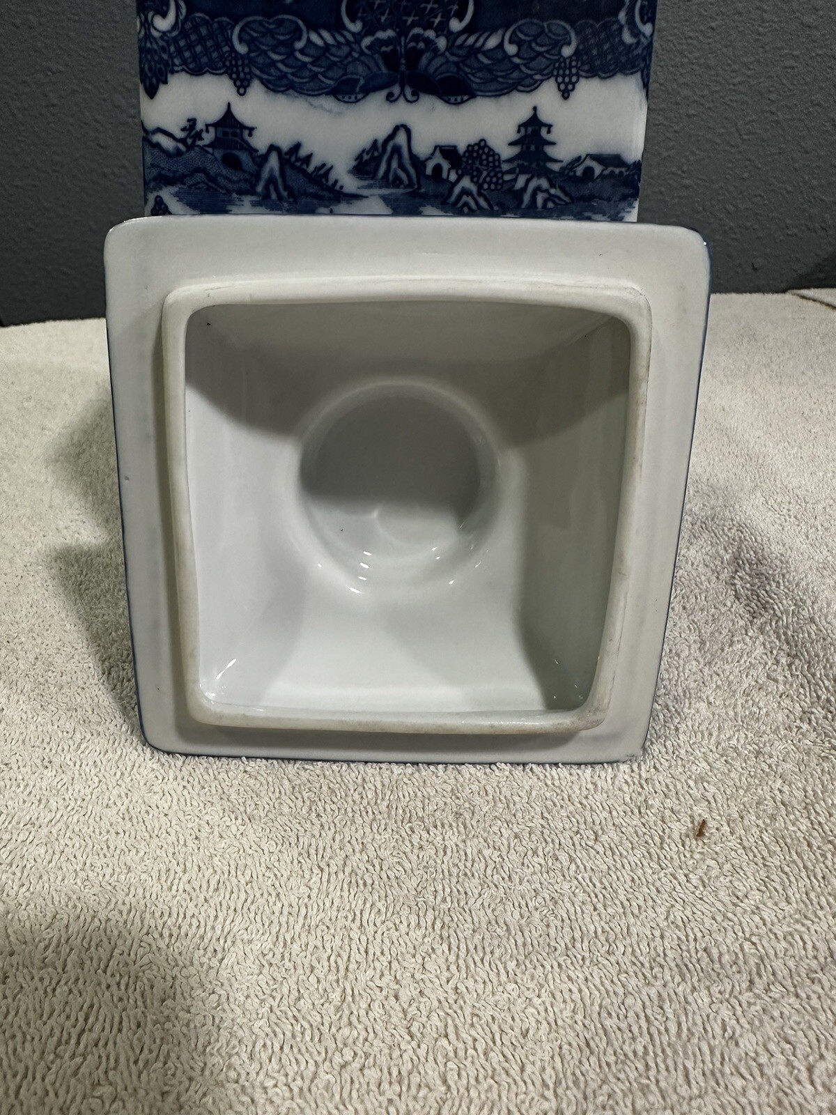 Vintage Ringtons Limited Tea Merchants Blue Willow Square Canister