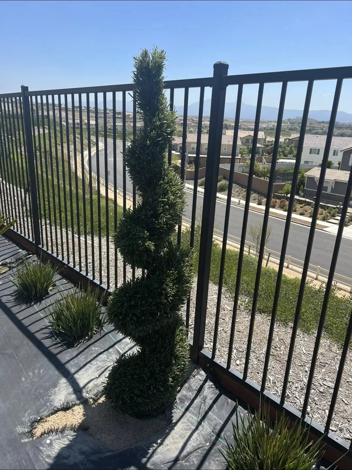 Árbol espiral artificial topiario romero 5' UV (interior/exterior). Venta al por menor $443 Foto 4 de 4