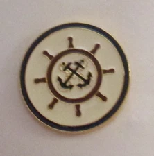 #32 US NAVY CRAFTMASTER  BADGE