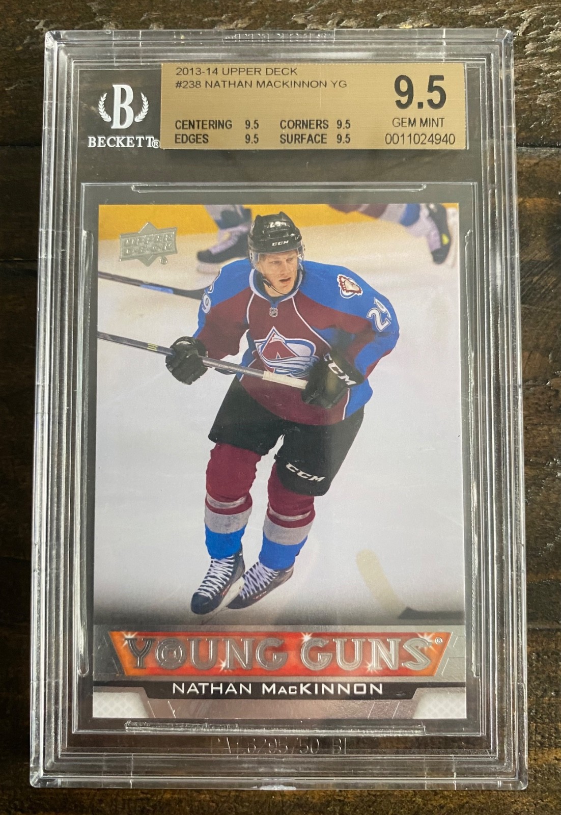 2013-14 NATHAN MACKINNON Upper Deck Young Guns #238 Rookie Card BGS 9.5 TRUE GEM