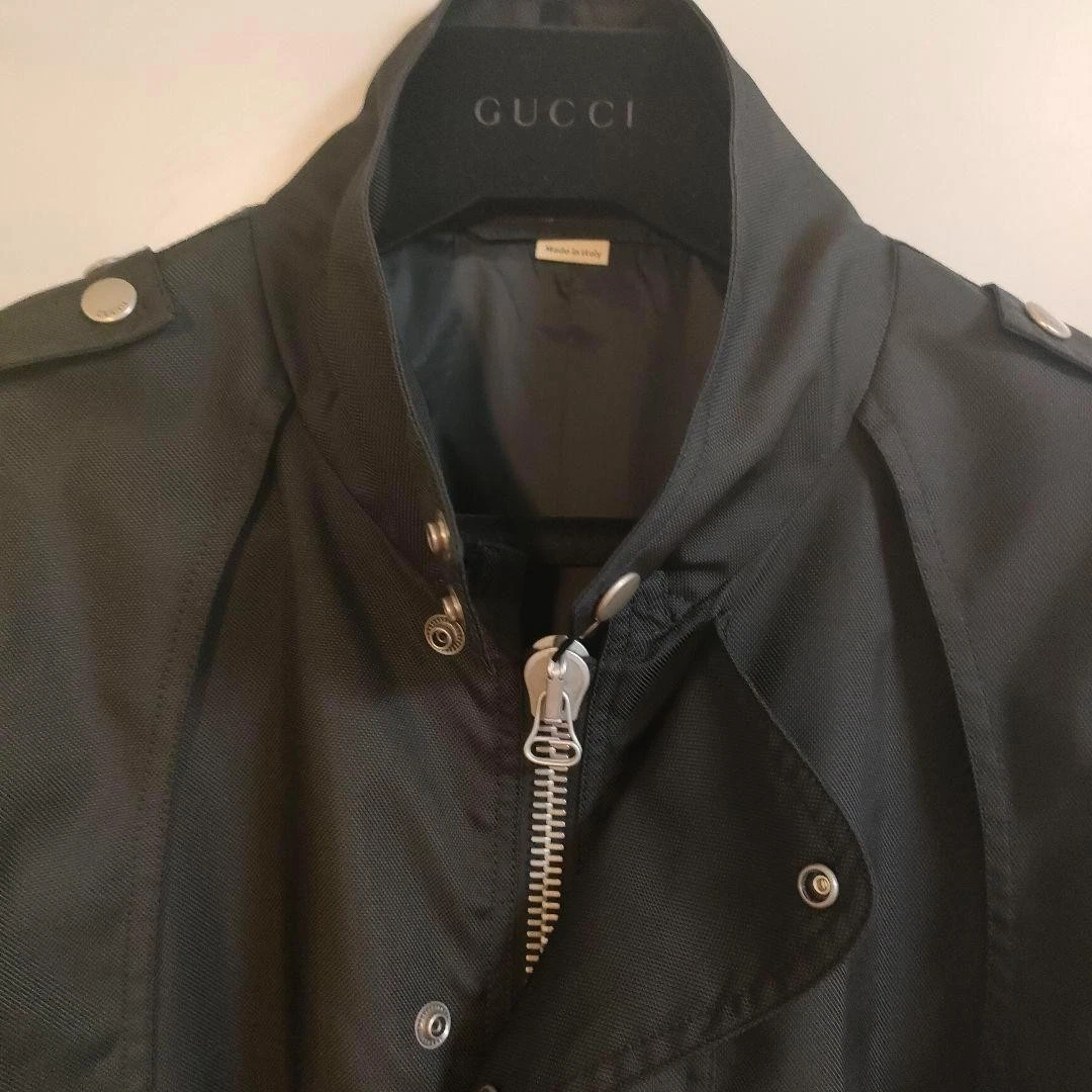 Giacca Gucci Metamorfosi stampa manica staccabile usata in ottime condizioni taglia M