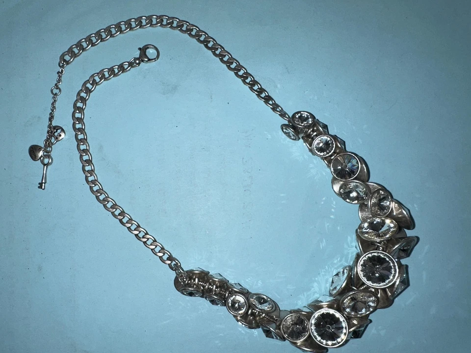 Fossil Crystal Statement Necklace Women Key Lock Heart Charm Chain 20 Inch Jewel - Image 3 of 4