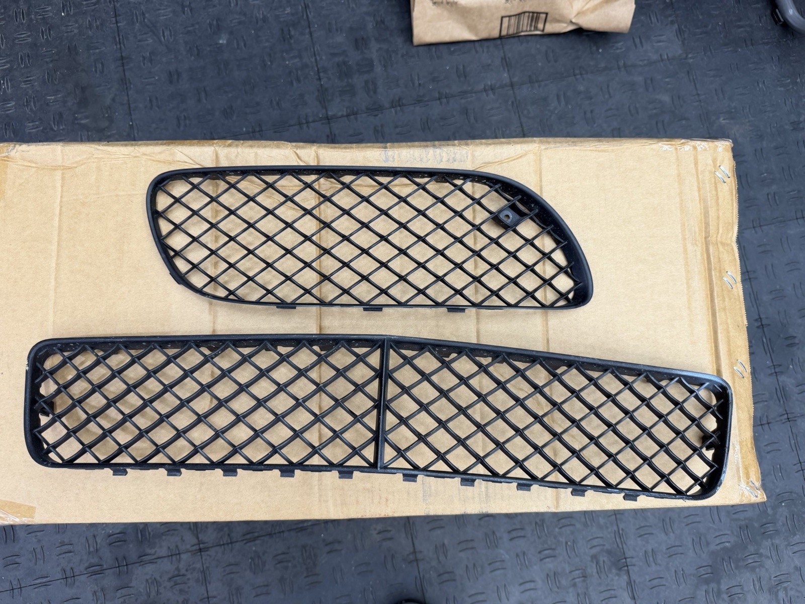 Bentley Continental GT 2008 Front Lower Bumper grille