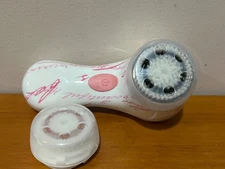 Clarisonic Facial Brush Ltd. Edition Breast Cancer Extra Brush Head No Charger