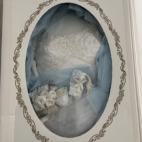 Vintage 1997 Wedding Dress/Gown In Keepsake Pak Box w/veil,headpiece,garter NICE - Picture 1 of 10
