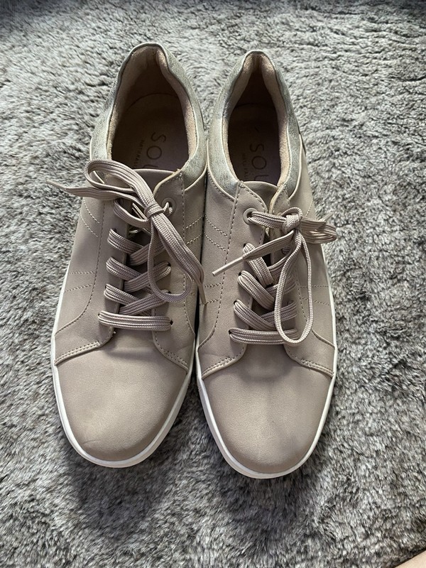 Size: 9 And 1/2 - SOUL Naturalizer Neela lace-up sneakers Brand New