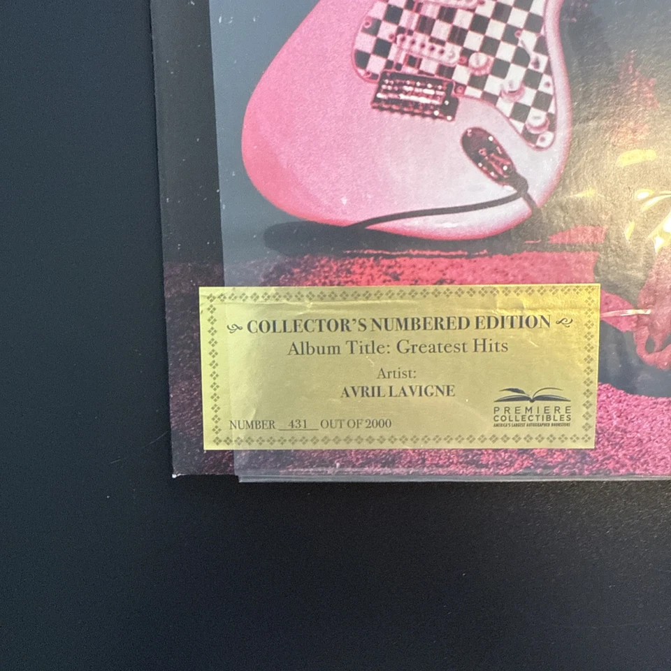 Avril Lavigne Greatest Hits SIGNED VINYL COLLECTOR'S NUMBERED EDITION 431/2000 - Image 2 of 4