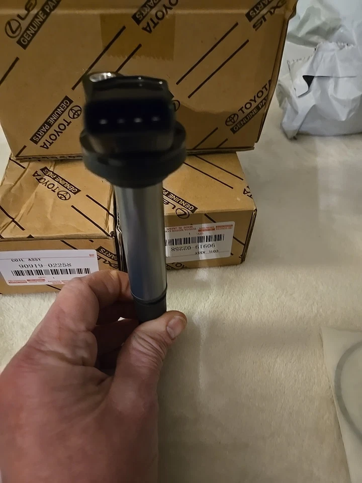 Nuevo OEM Toyota Bobina de encendido 2010-2015 Toyota Prius 10R-035444 Foto 2 de 4