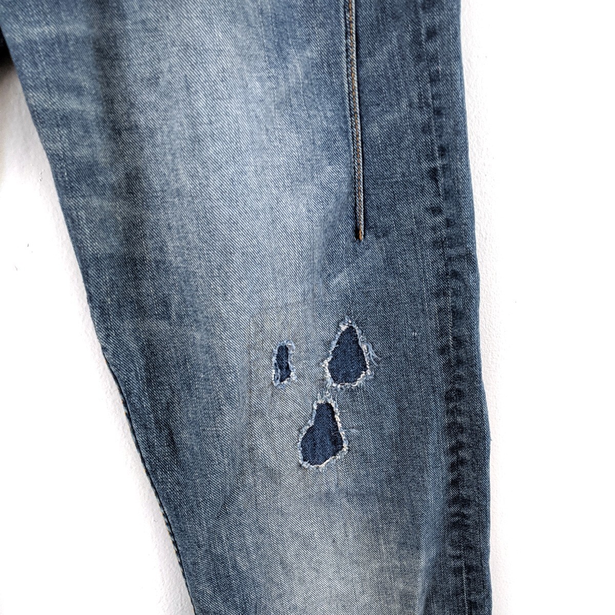パンツ 90s ARMANI JEANS ripped jeans ITALY made Relaxed fit jeans with a used effect and rips | Armani Exchange