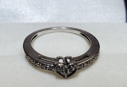 10K White Gold GC Heart Diamond Promise Ring Size 6.75 - Picture 8 of 11