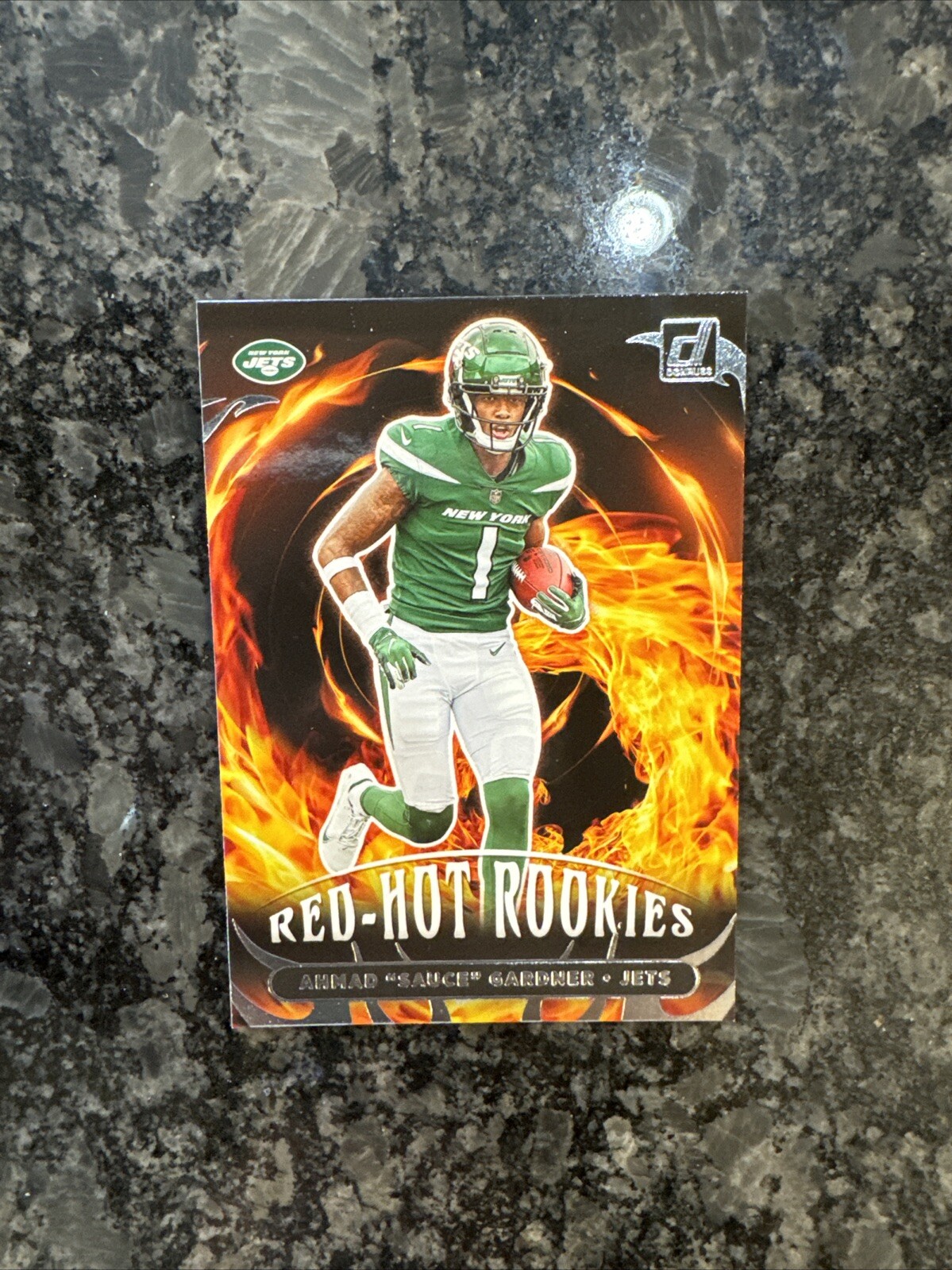 2022 Donruss Red Hot Rookies Insert Ahmad Sauce Gardner #RHR-9 New York Jets RC