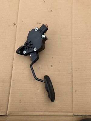 Toyota Voxy Noah Accelerator Pedal 7811028030 Auto Petrol