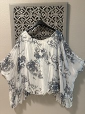 Belle France Women s XL White/Gray/Blue Flora...