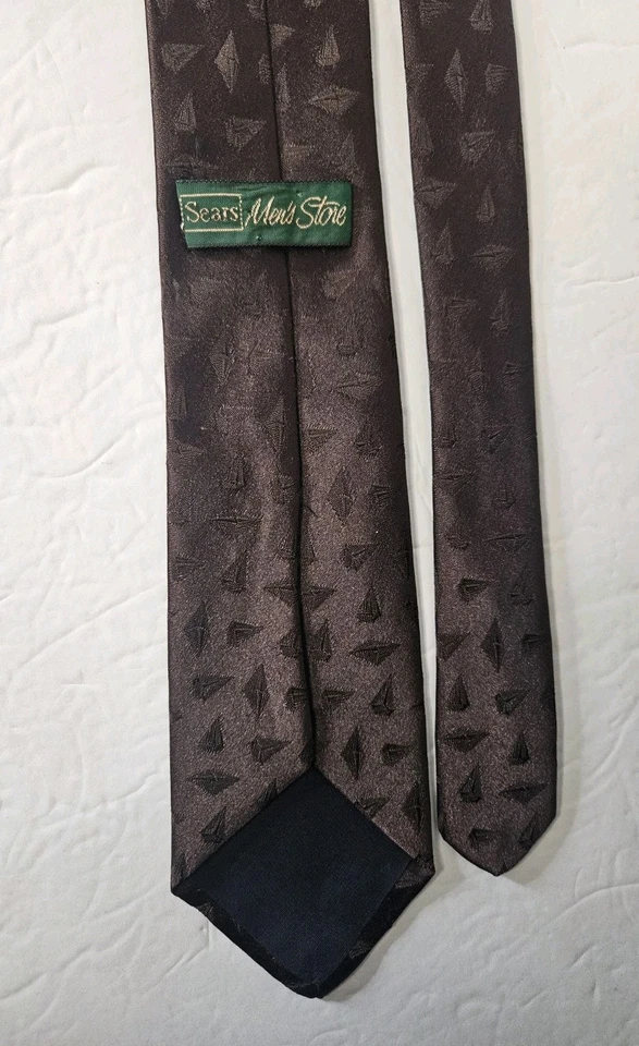 Corbata de Colección Sears - Toda Seda - Hecha en EE. UU. 56" x 3,75" Marrón 3D Diamante Foto 4 de 4