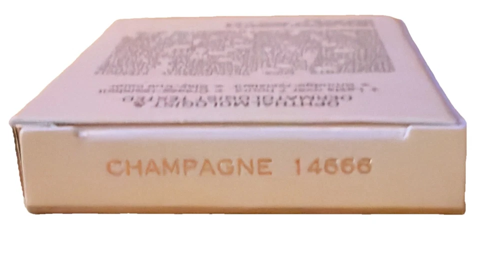 Sombra de ojos Merle Norman Luxiva duradera color champán maquillaje #14666 Foto 3 de 3