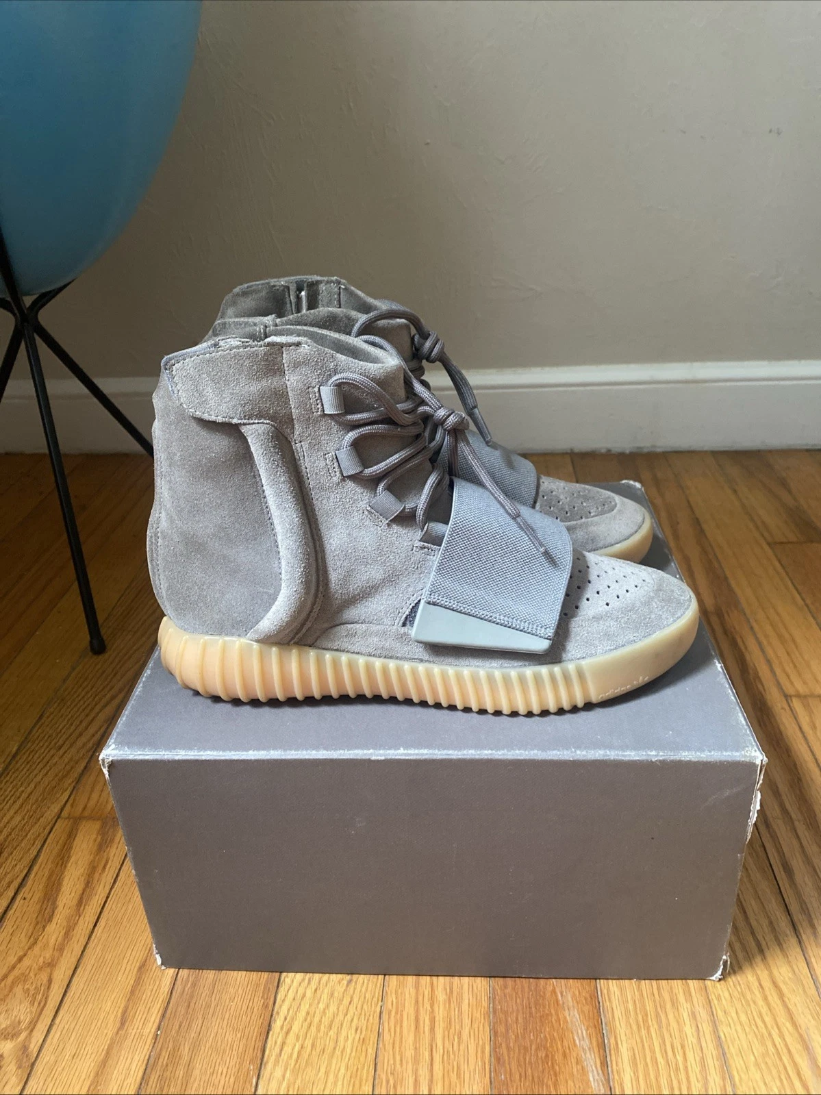 adidas Yeezy Boost 750 Glow in the Dark Size 7