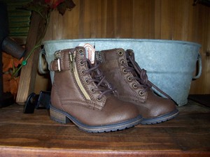 girl boots size 7