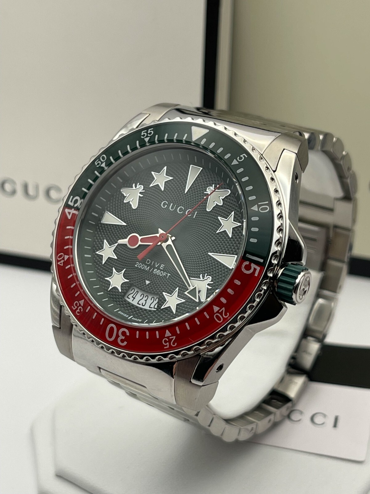 Gucci Dive XL Men's Green Dial Red Bezel Steel Watch YA136222 45 mm