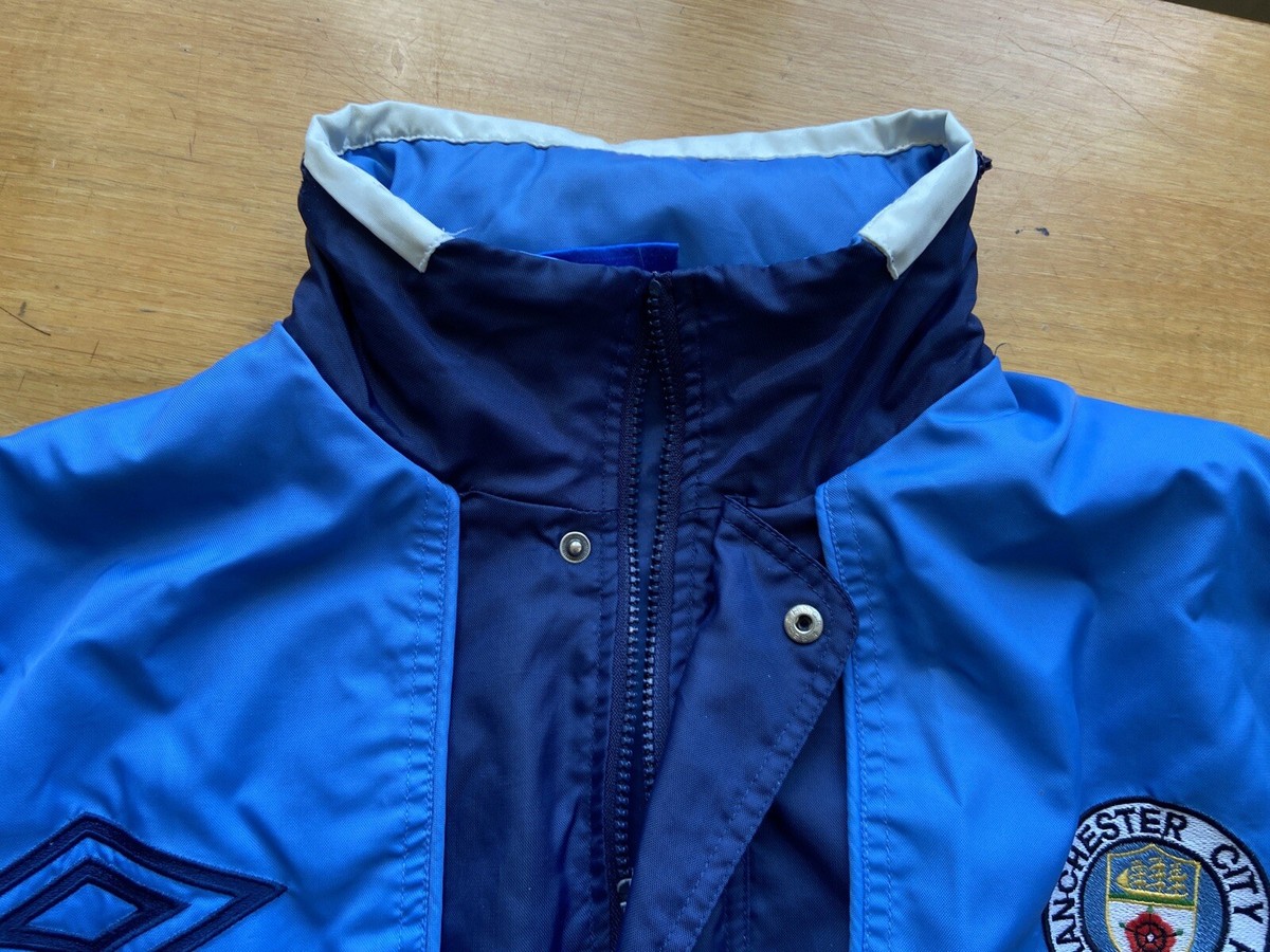 MANCHESTER CITY 1993 1994 1995 FOOTBALL SOCCER COAT JACKET MANCHESTER CITY 1993 1994 1995 FOOTBALL SOCCER COAT JACKET