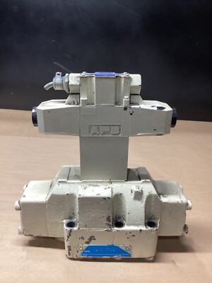 Vickers DG5V-H8-6C-E-T-P7-H-80-JA541 Directional Control Solenoid  #147G84PR7