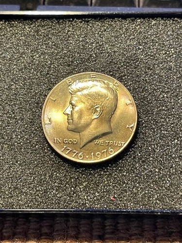 1776-1976 Bicentennial Kennedy Half Dollar No Mint Mark